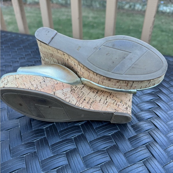 Tommy Hilfiger Gold WedgeHeels size 8.5 - Picture 7 of 9